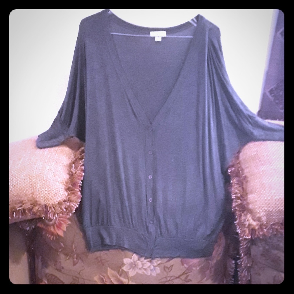 Cardigan gray sweater with bat wings sleeves